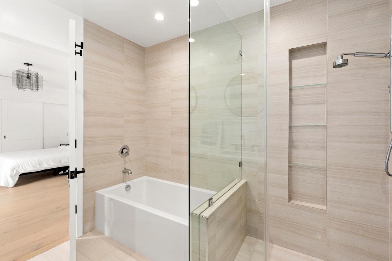 Modern Guest Room Los Angeles Exterior photo